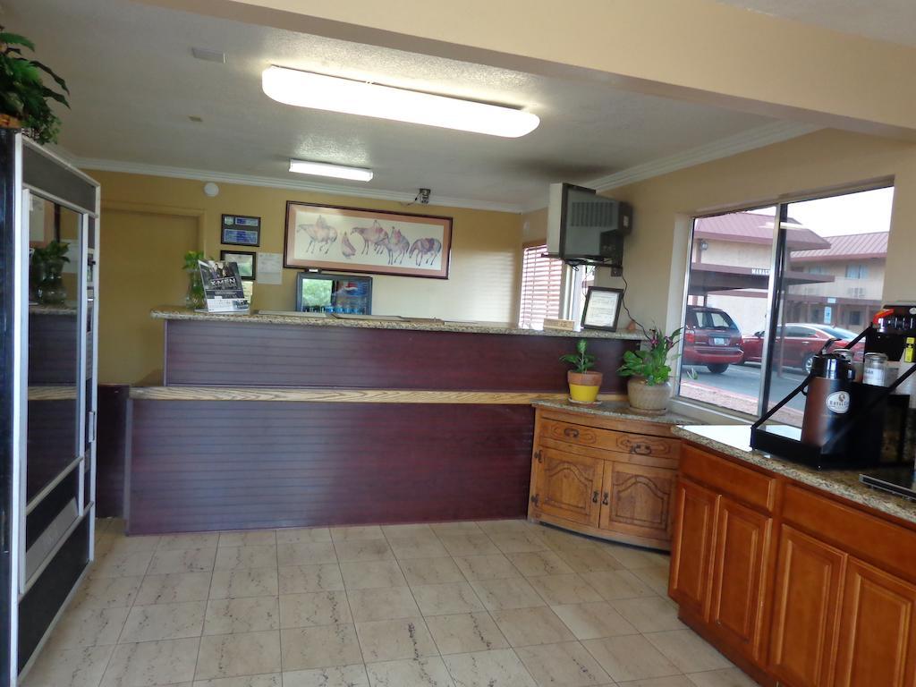 Knights Inn Phoenix At N Black Canyon Hwy Exteriér fotografie